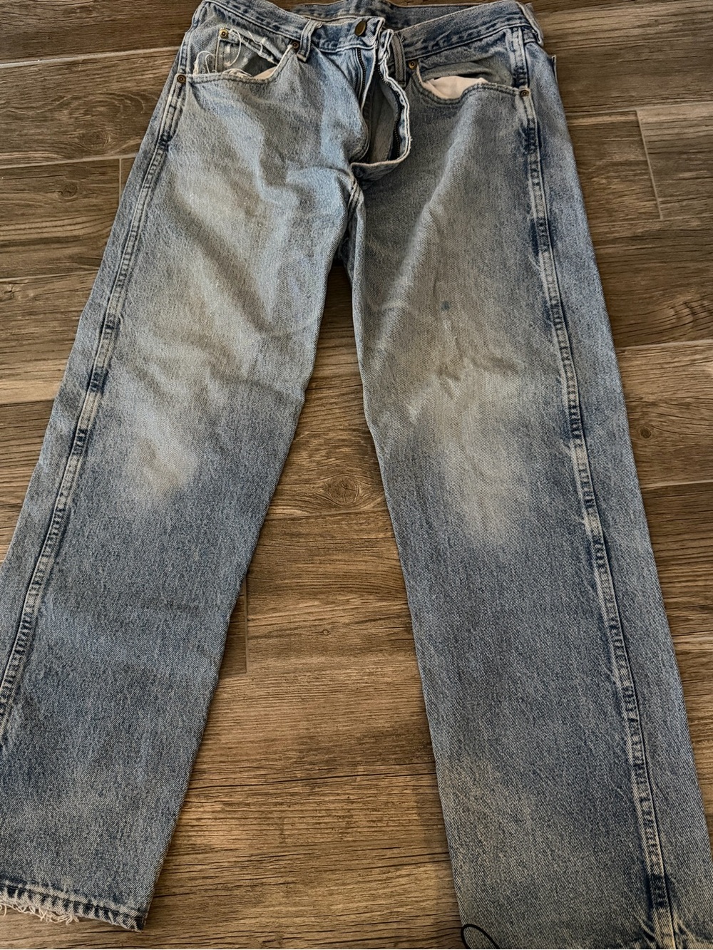 Wrangler Light Wash Blue Straight Jeans